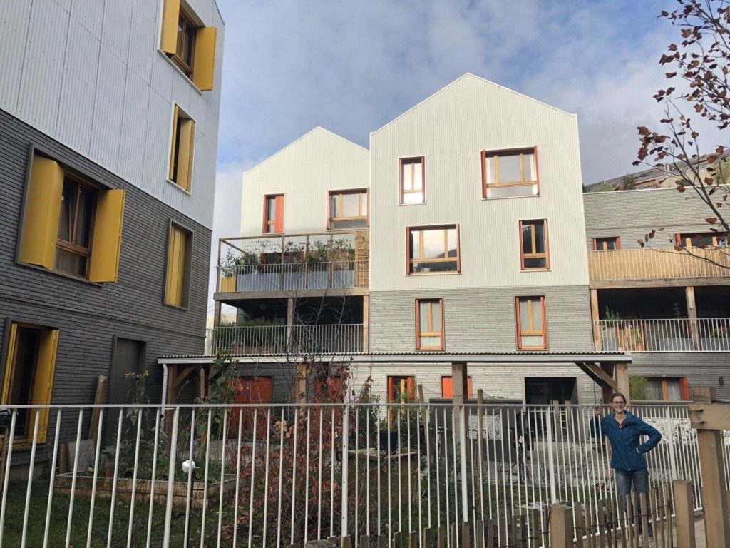 Rodolphe Barry avait sur l'un de ces premiers tract de campagne mis une photo de l'île St-Denis laissant penser que c'est Guyancourt...